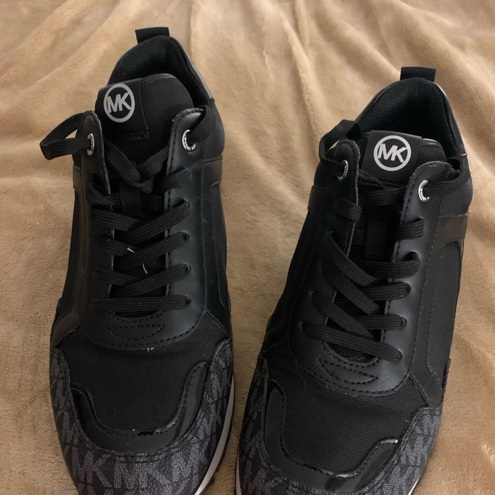 Michael Kors fashionable sneaker